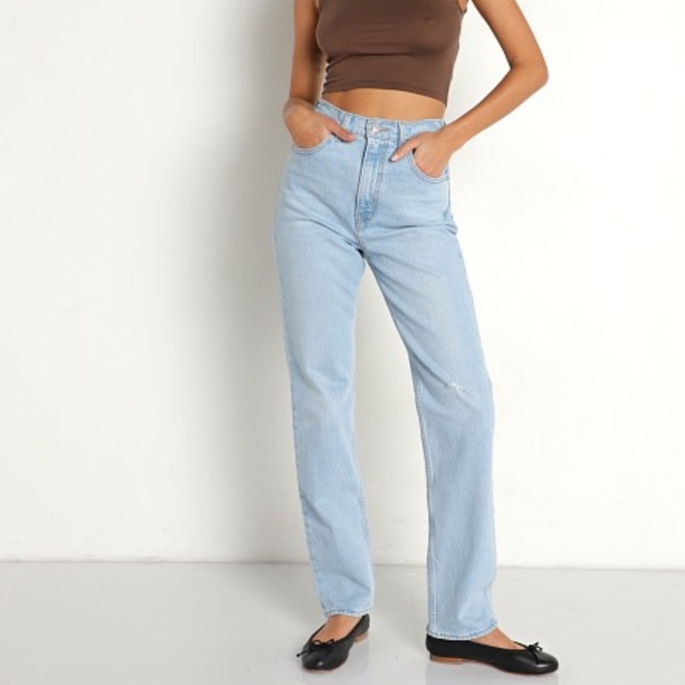 Levi’s 70’s straight leg size 28